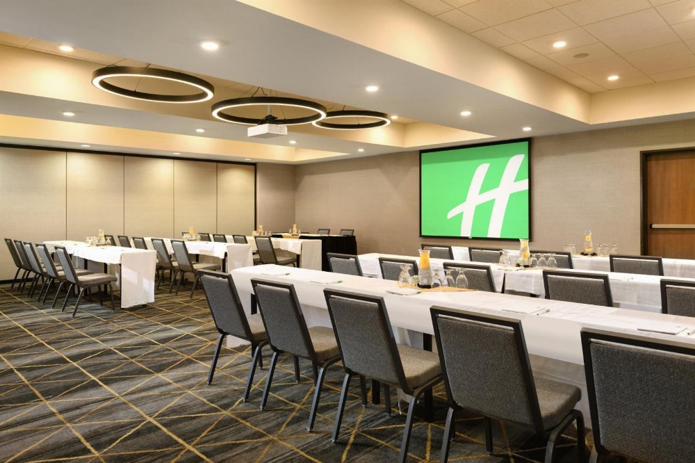 Holiday Inn Oakland Airport Main image