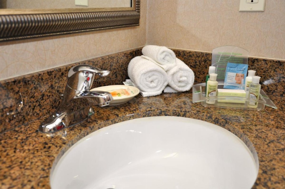 Holiday Inn Oakland Airport Image 30