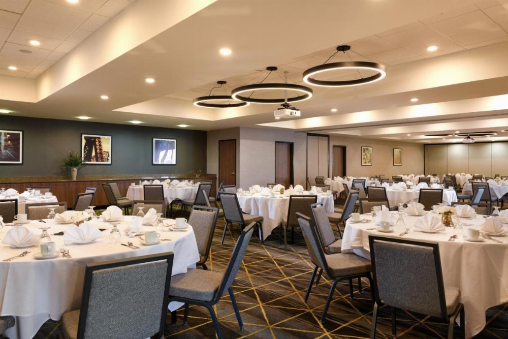 Holiday Inn Oakland Airport